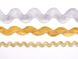 Gold silver metallic ric rac ribbon supplier