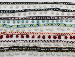 Ribbon with pom tassels manufacturer in China